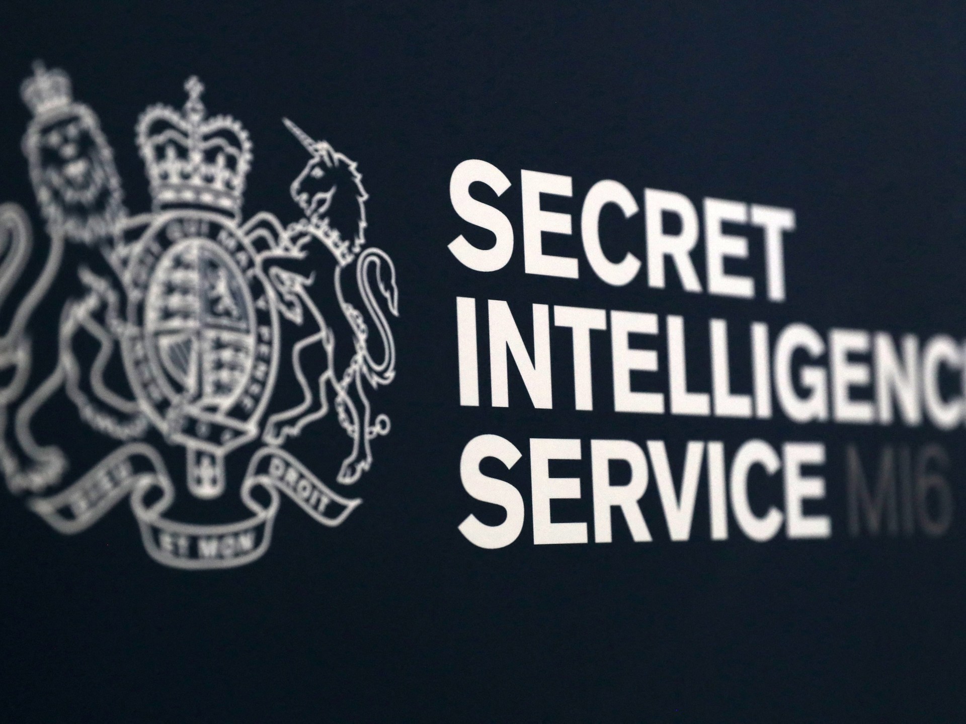 MI6 qaranlıq internetdə: Xarici casuslara çağırış