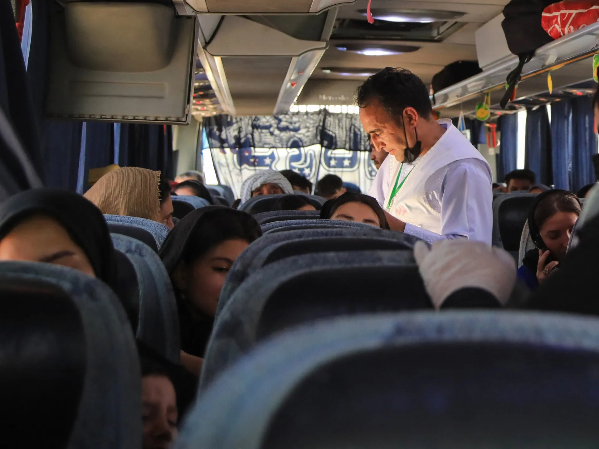 İrandan Deportasiya Edilən Əfqanları Daşıyan Avtobus Qəzasında 71 Ölü