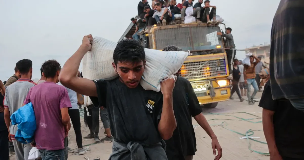 İsrail: Şimali Qəzzada Zikim keçidi yardıma açıldı