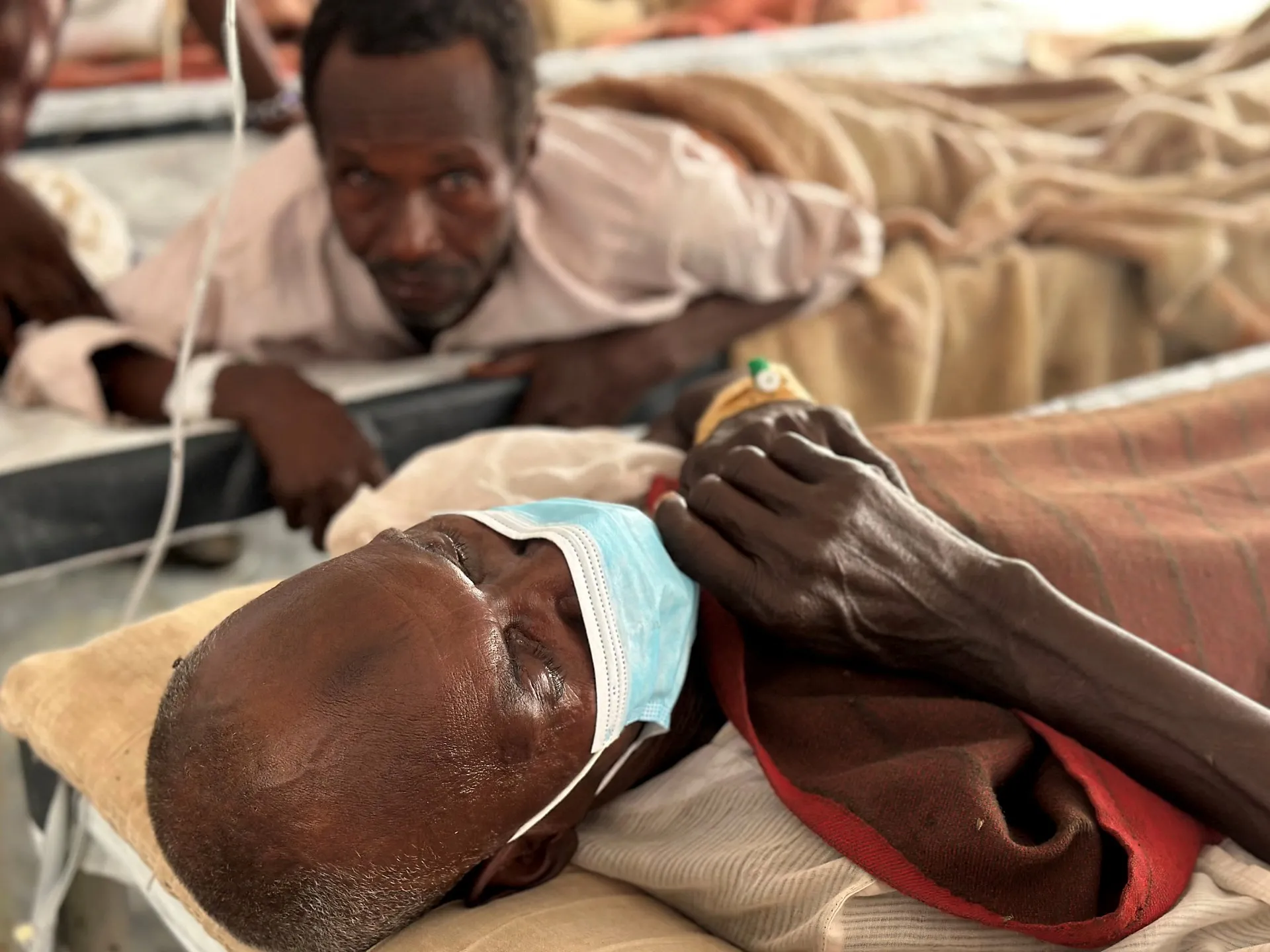 Görəntilər: Sudan qaçqın düşərgələrində vəba tüğyan edir