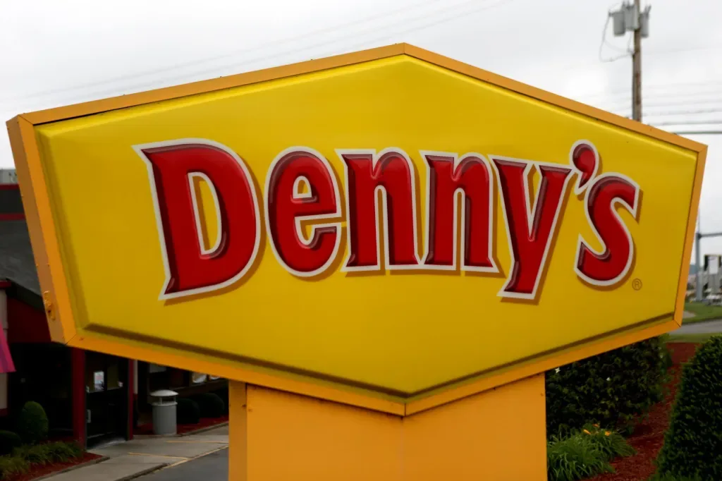 Milli şəbəkənin satışı və özəlləşməsi: Santa Rosa Denny's bağlandı