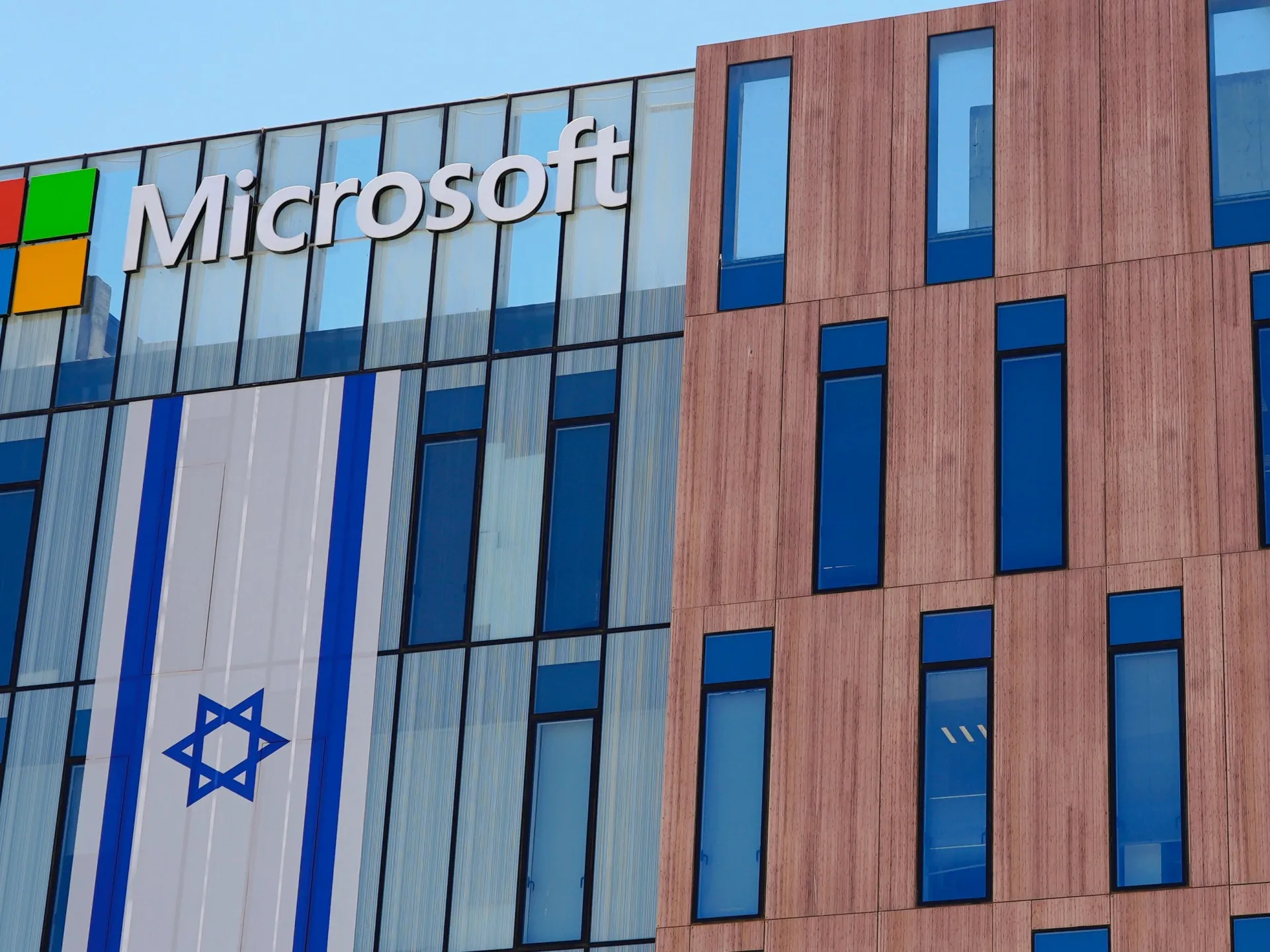 Microsoft İsrailə xidmətləri məhdudlaşdırdı: Səbəblər