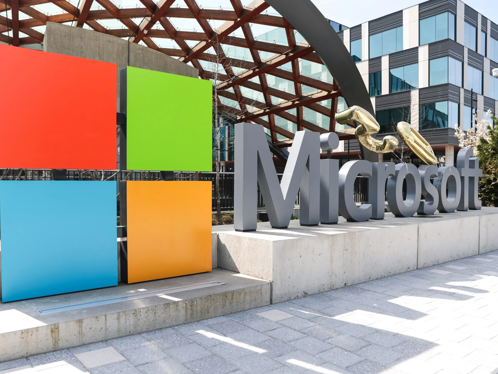 Microsoft kiberhücumu 100 təşkilatı vurdu: Təhlükəsizlik şirkətləri