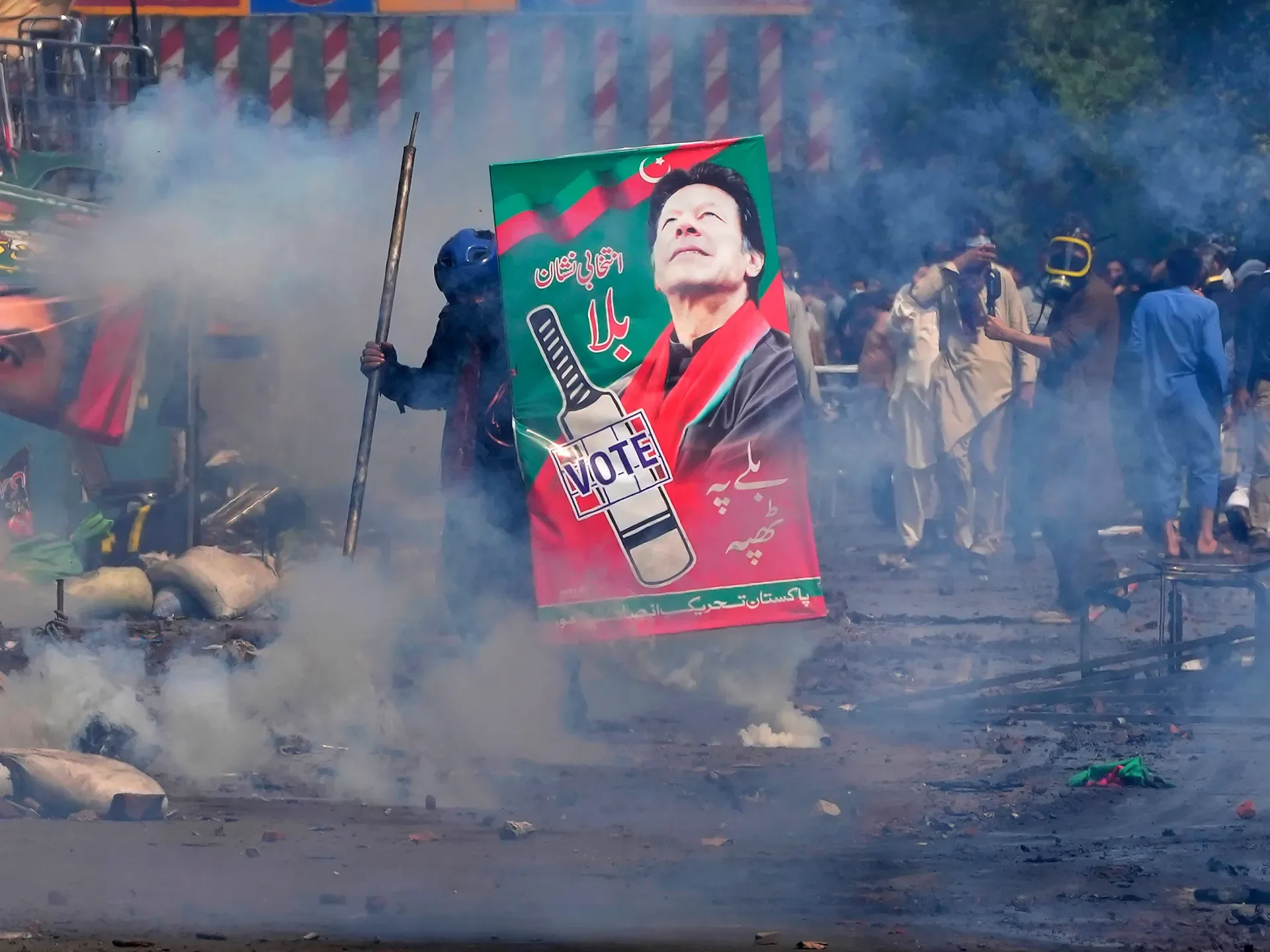 İmran Xana təcili müalicə kriket əfsanələrindən çağırış