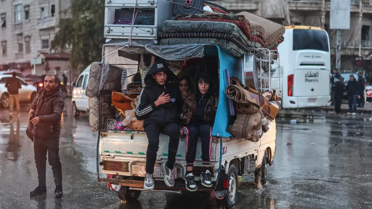 Suriya ordusu Hələbi yenidən vurur: Kürd döyüşçülər müqavimət göstərir