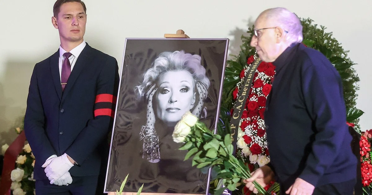 Svetliçnayanın məzarı ölümündən bir il sonra tərk edildi