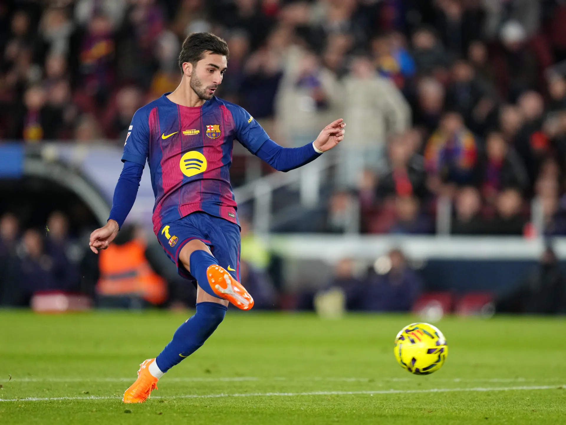 Barselona Kamp Noudakı duyğulu geri dönüşündə Atletik Bilbaonu 4:0 darmadağın etdi