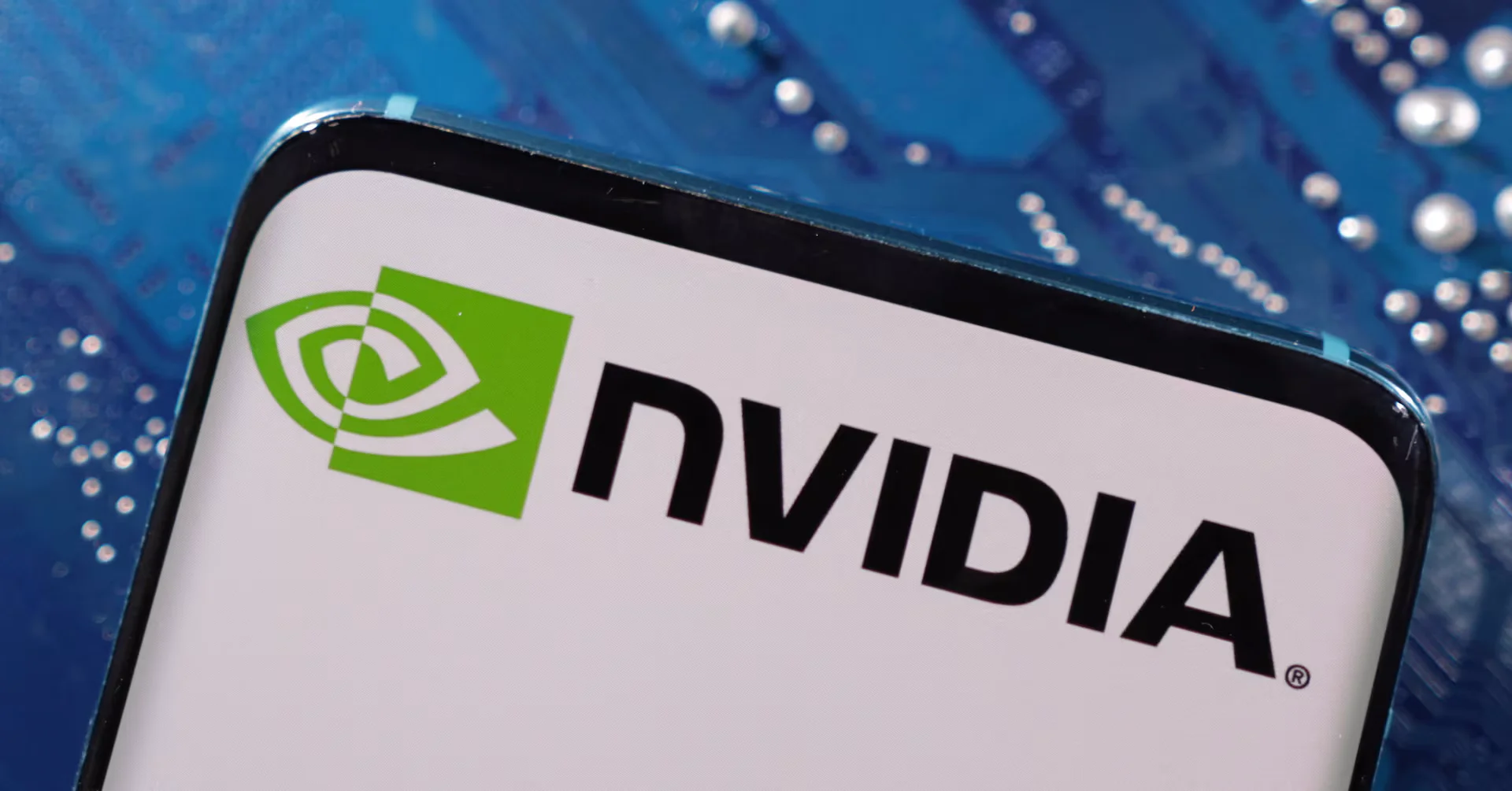 Amazon və Microsoft Nvidia-nın Çinə ixracının məhdudlaşdırılmasını dəstəkləyir