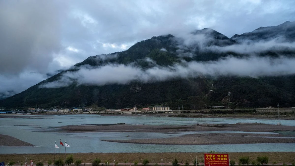 Çin Tibetdə dünyanın ən böyük su elektrik bəndi layihəsinə start verdi