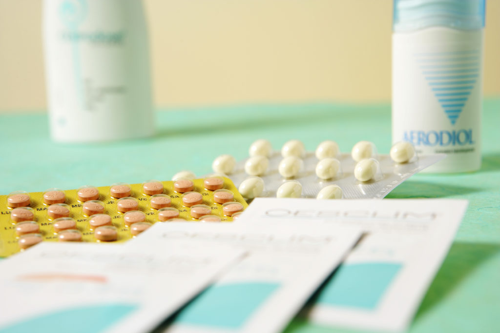 FDA "qara qutu" xəbərdarlıqlarını sildi: Menopauza hormon terapiyasında nə dəyişdi