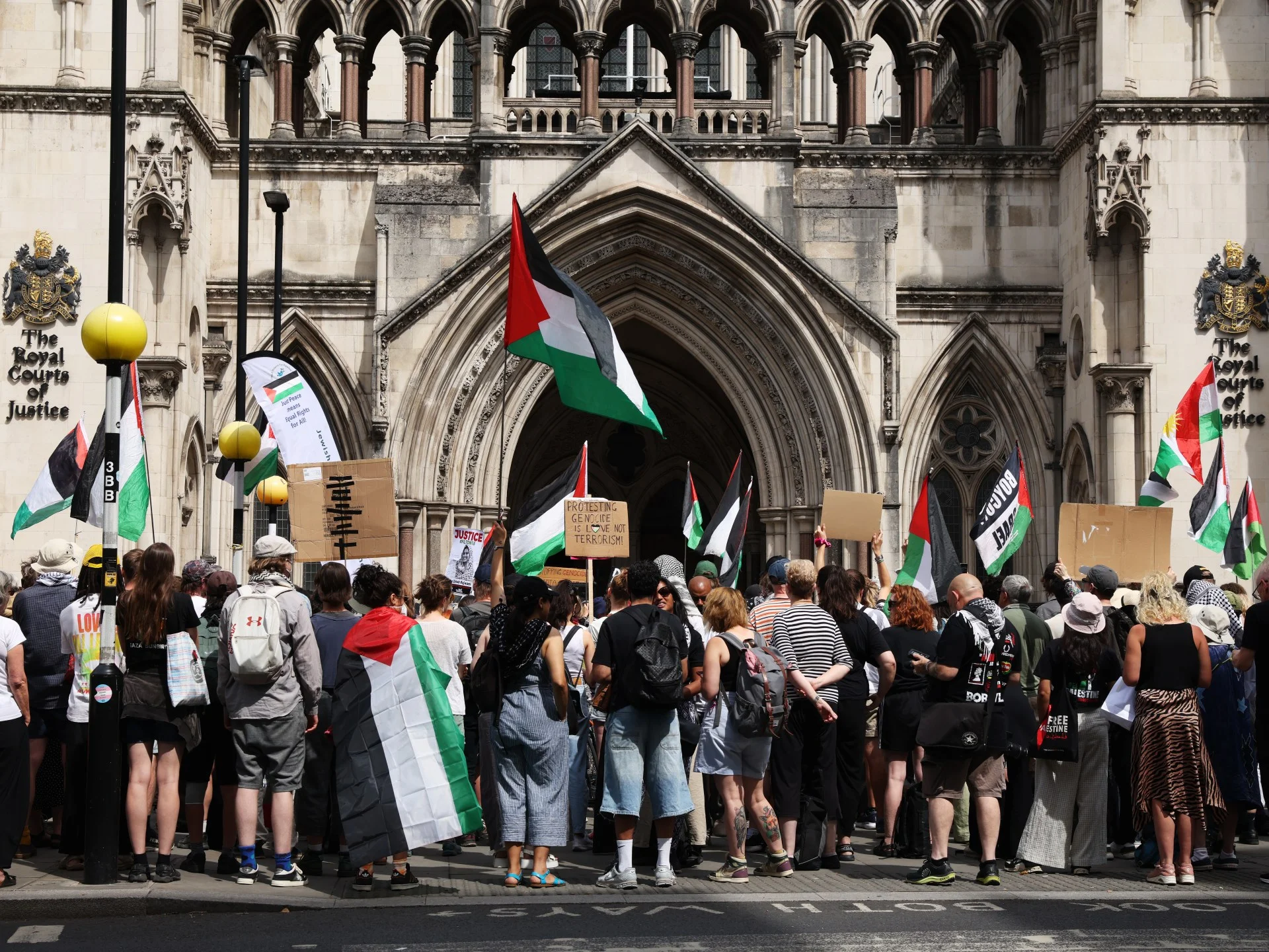 Palestine Action-ın terrorçu qrup qadağasına etirazı rədd edildi