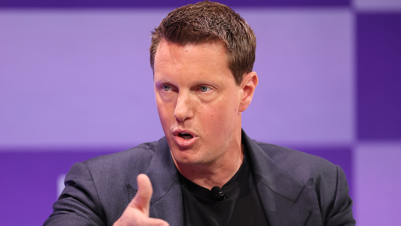 Paramount Netflix-ə cərimə, səhmdarlara isə kompensasiya ödəyir