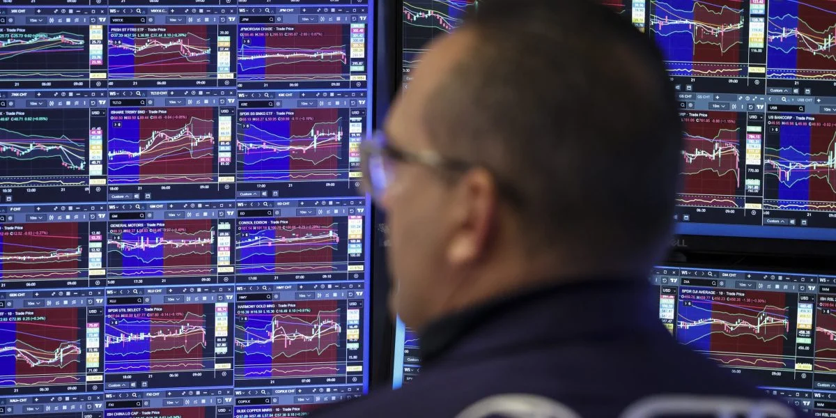 Wall Street kəskin birja dönüşündən Bitcoin-i şübhələnir