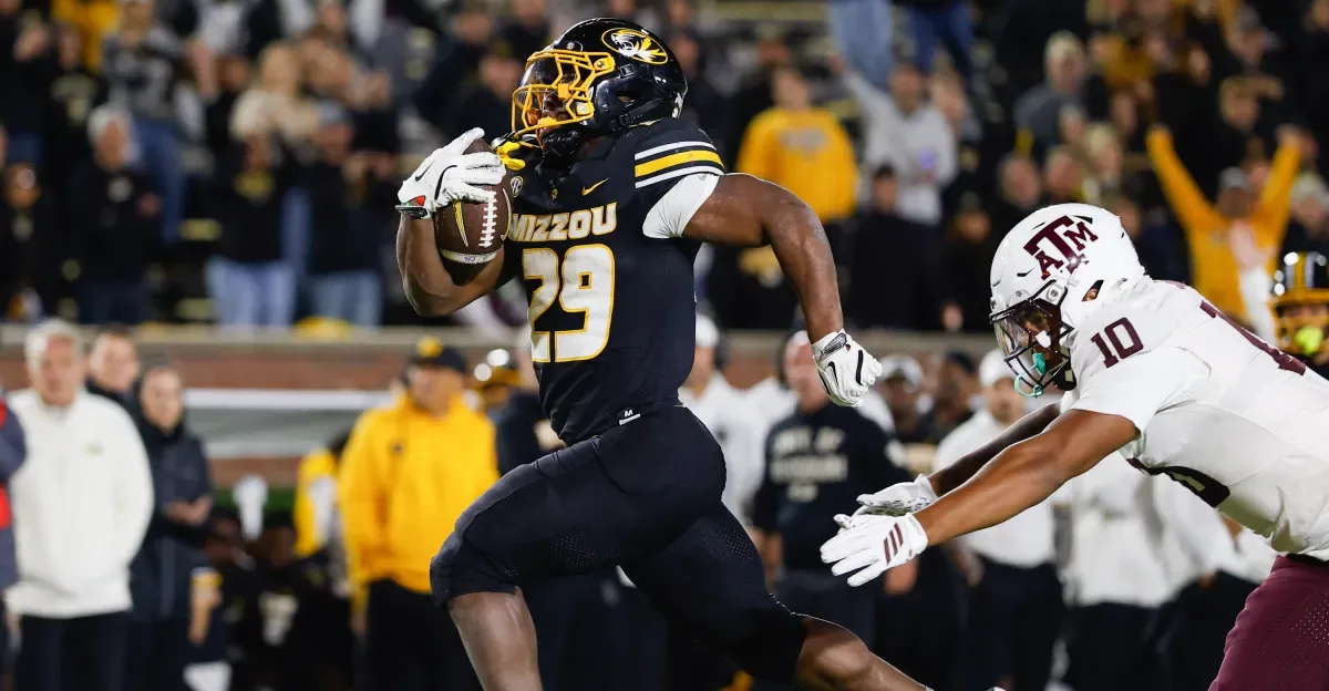 Ahmad Hardi Doak Walker Mükafatı üçün Arkanzasla həlledici matça çıxır