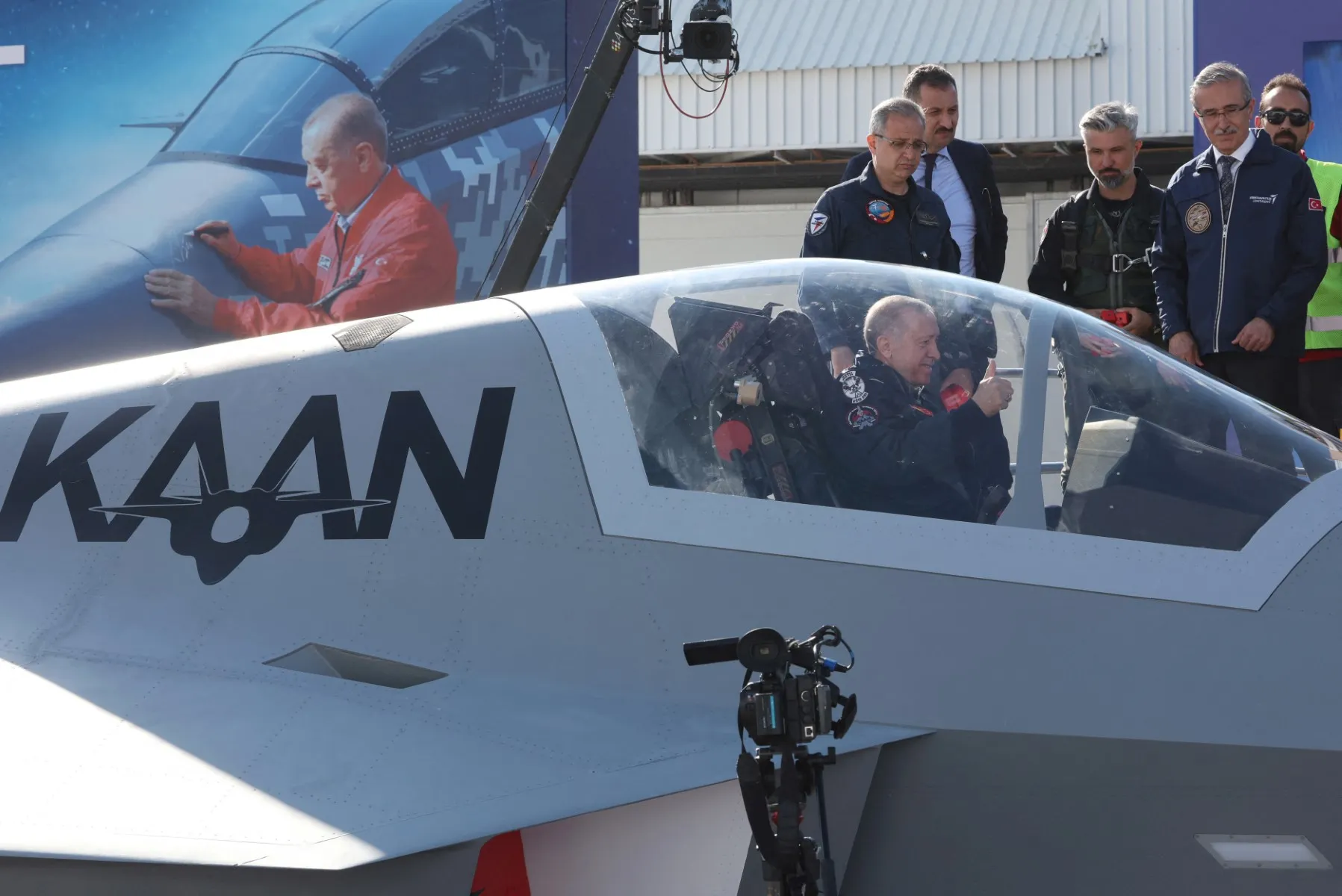 Güc deyil, icazədir: Türkiyənin "milli" qırıcısının pərdəarxası