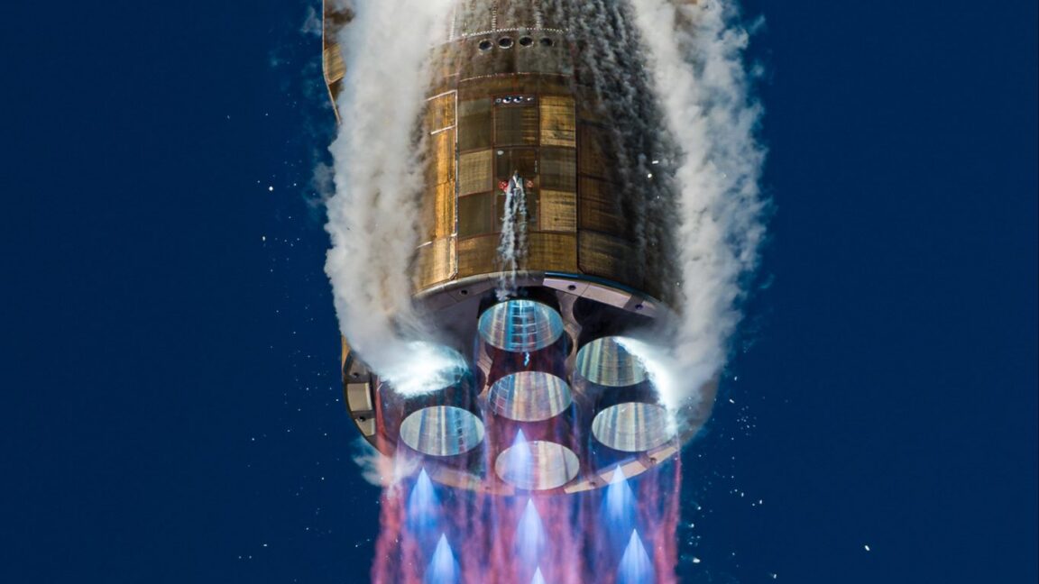 Heyrətamiz enişdən sonra: Blue Originin növbəti mərhələsi