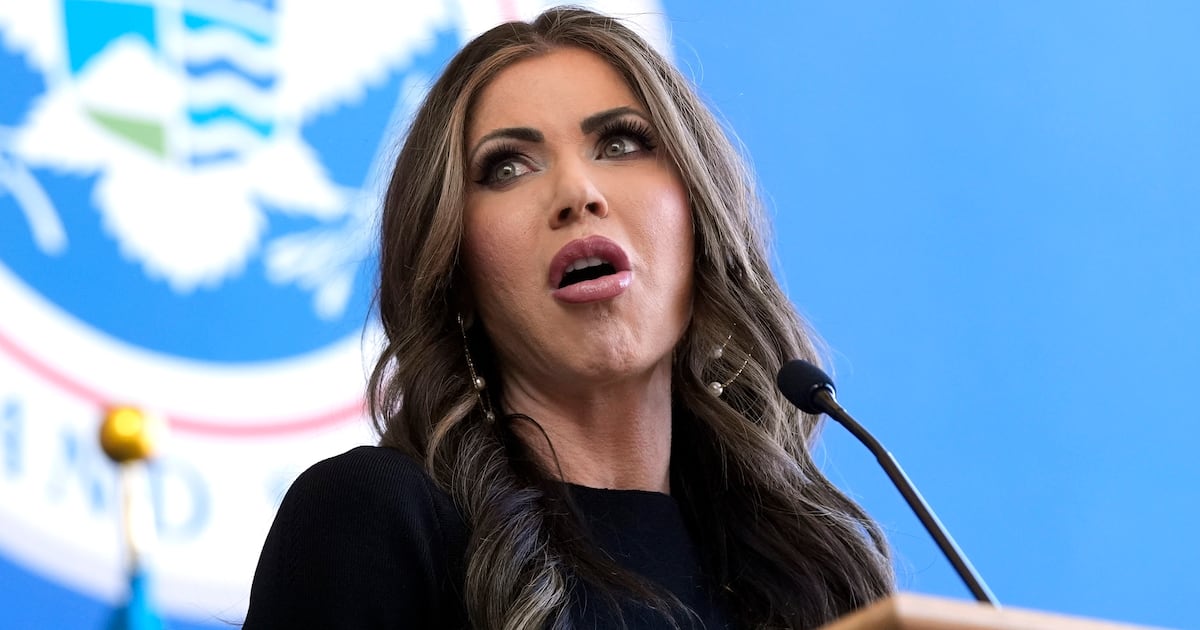 ICE Barbie işə qəbul kampaniyası fəlakətlə nəticələndi