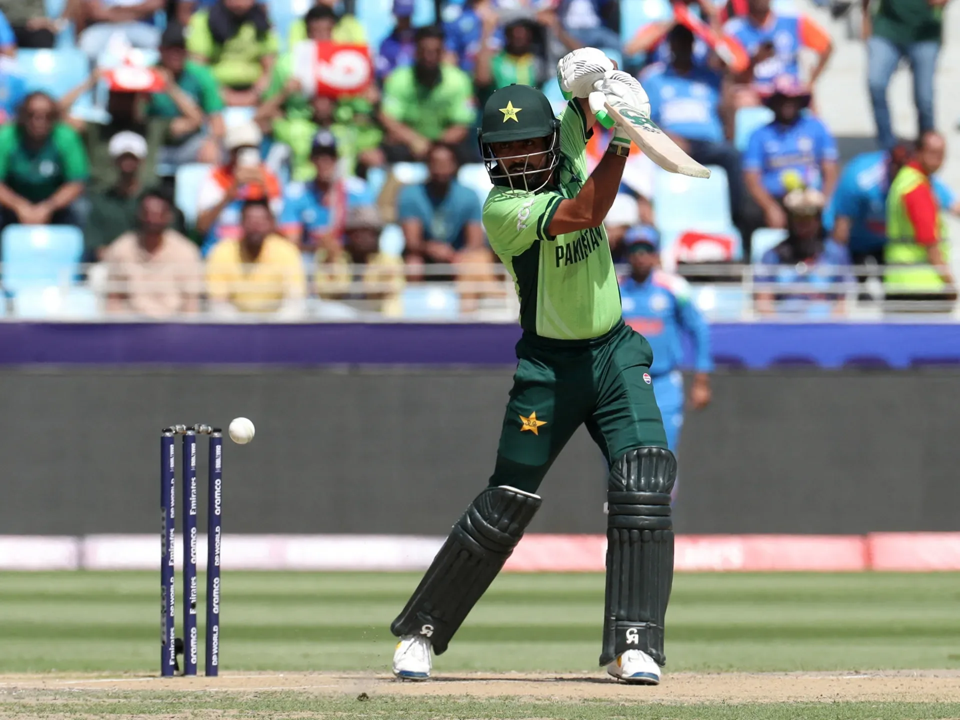 Pakistanlı azarkeşlər Hindistanla T20 Dünya Kuboku matçını boykota çağırır