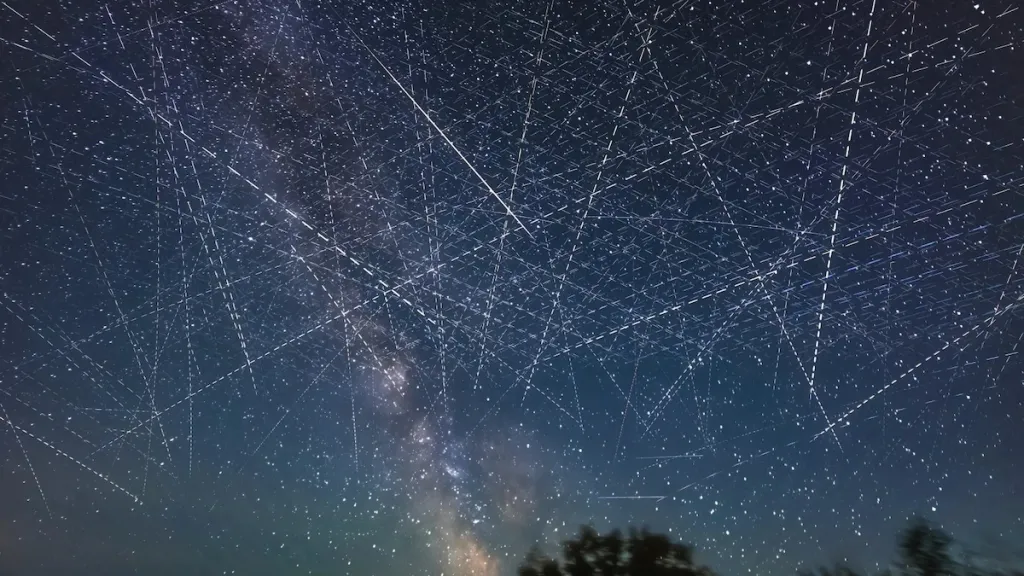 SpaceX-in milyon peyk layihəsi: Gecə səması və astronomiyaya təsirləri