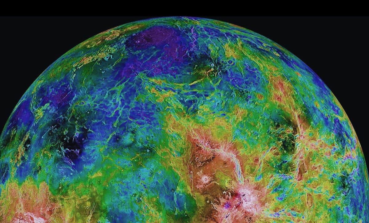 Veneranın Viral Şəkli: Gerçəklikmi, Yoxsa İllüziya