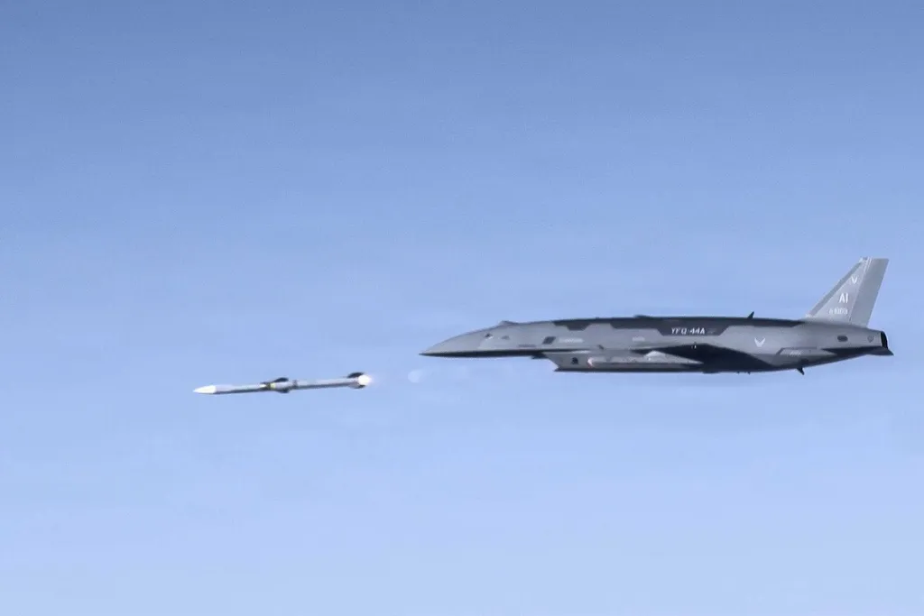 ABŞ hava məkanında Çinə qarşı mübarizədə pilotsuz döyüş təyyarələrinə üstünlük verir