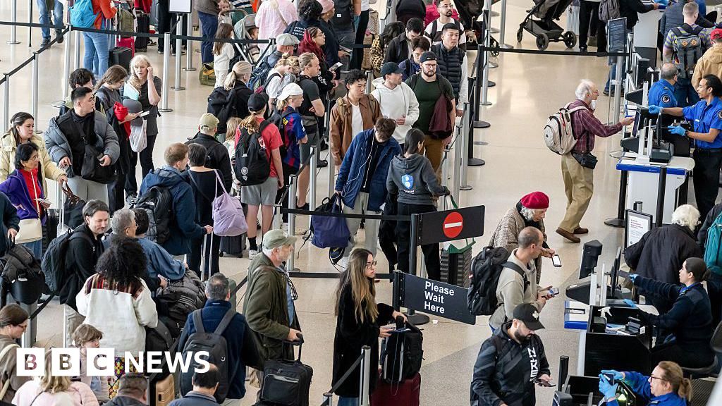 Daffi aviasiyada nəzakət çağırır, dəstək birmənalı deyil