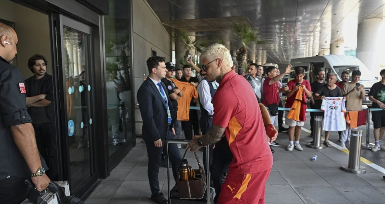 Qalatasaray yeni mövsüm üçün Avstriyaya yola düşdü
