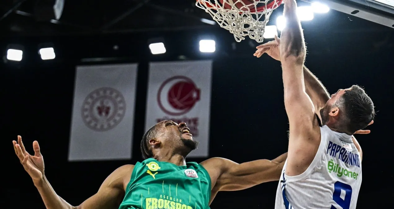 Anadolu Efes qalib gəldi