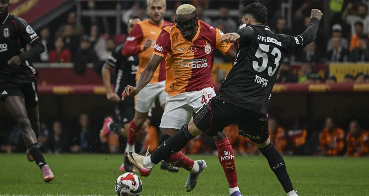 Osimhenlə Emirhan arasında gərginlik yaşandı