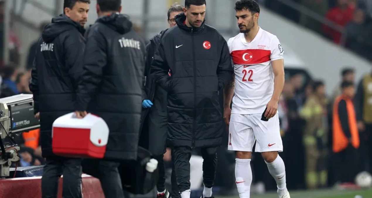 Milli komandadan daha iki futbolçu ayrıldı