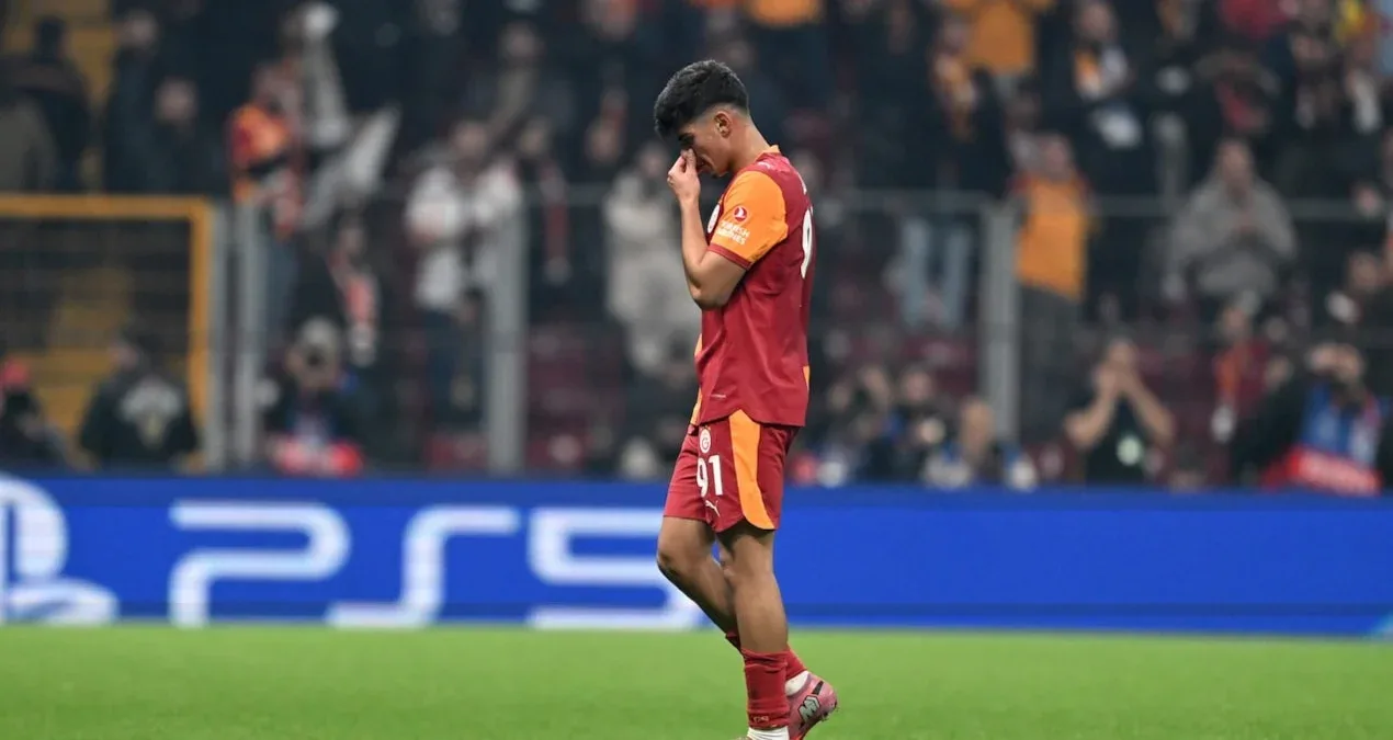 Qalatasaray azarkeşləri öz oyunçusunu tənqid etdi