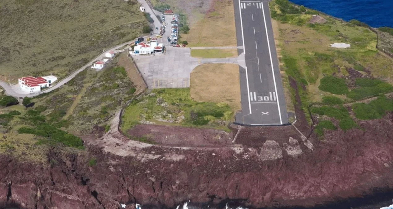 Qayalıqlar arasında yerləşən heyrətamiz aeroport: Dünyanın ən qısa enmə-qalxma zolağı