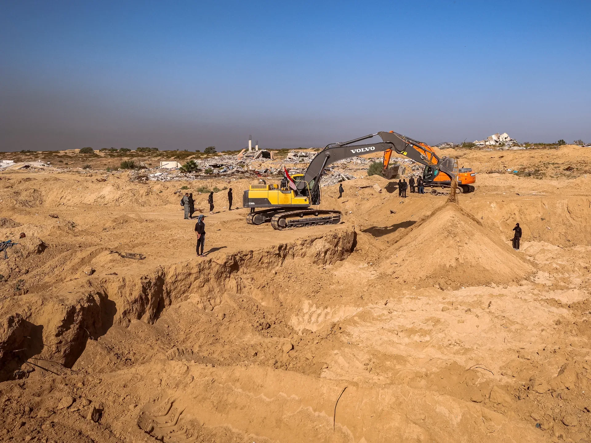 İsrail Qəzzanı vurur, meyitlərin genişmiqyaslı toplanması başlayır