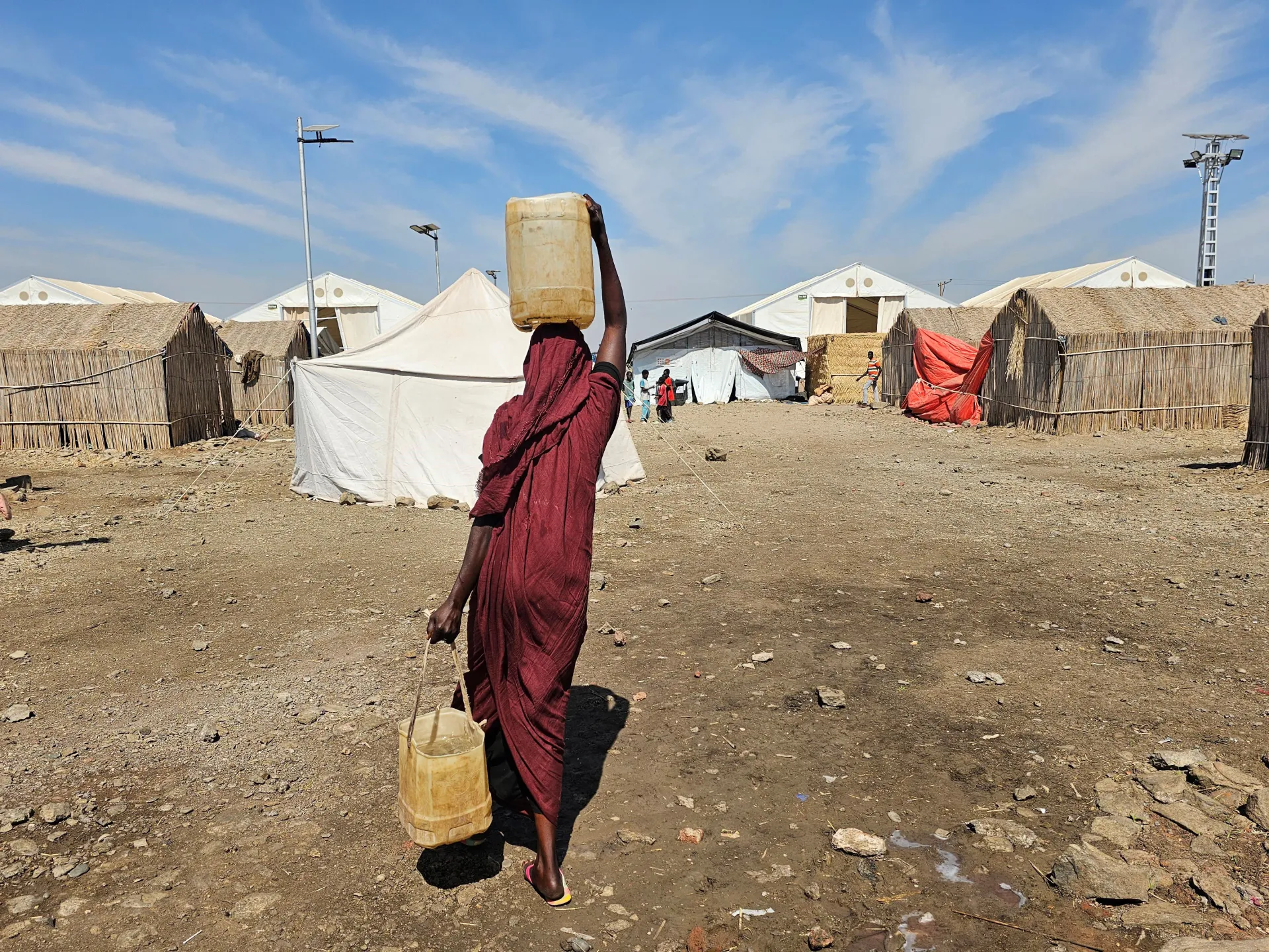 Sudanın sıx bazarında dron hücumu 28 nəfəri həlak etdi