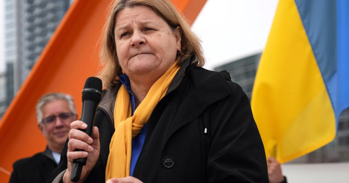 Federal hakimdən Dugan işinin davamına tövsiyə
