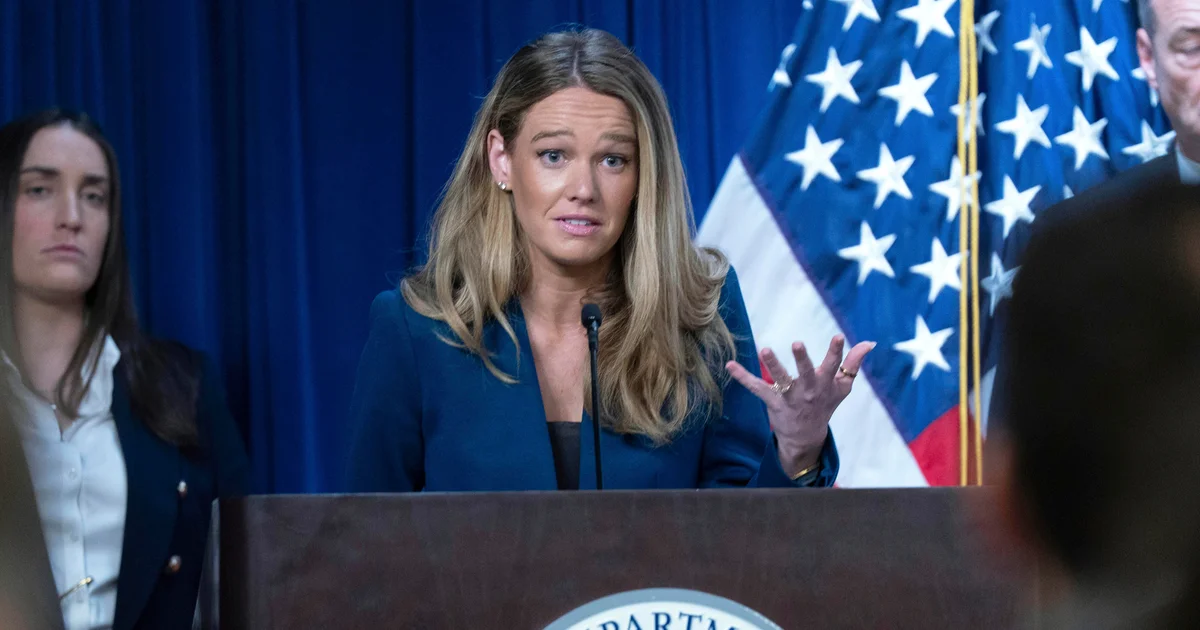 Tricia McLaughlin Dövlət Təhlükəsizliyi sözçüsü vəzifəsindən gedir