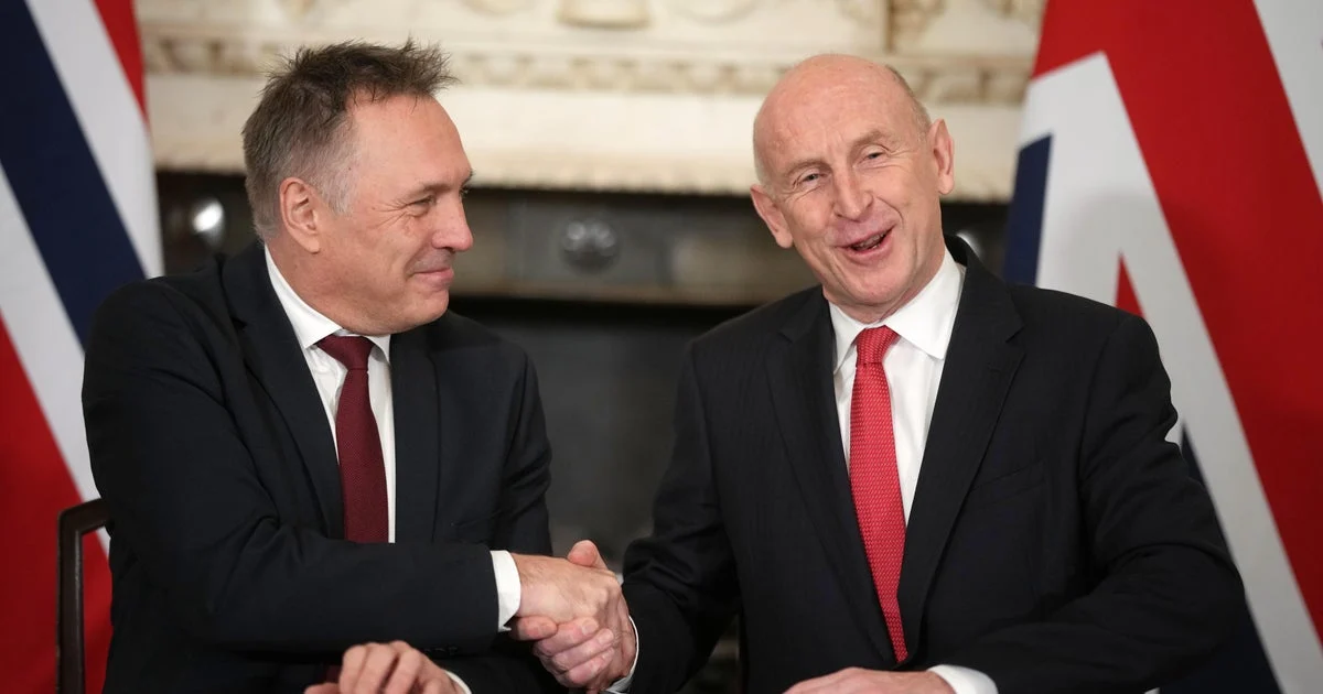 Böyük Britaniya və Norveç Şimali Atlantikdə Rusiya sualtı qayıqlarına qarşı birgə əməkdaşlıq edəcək