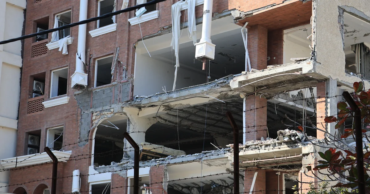 İranda liman şəhərində partlayış: Ölən var, Hərbi təlim öncəsi şübhələr artır