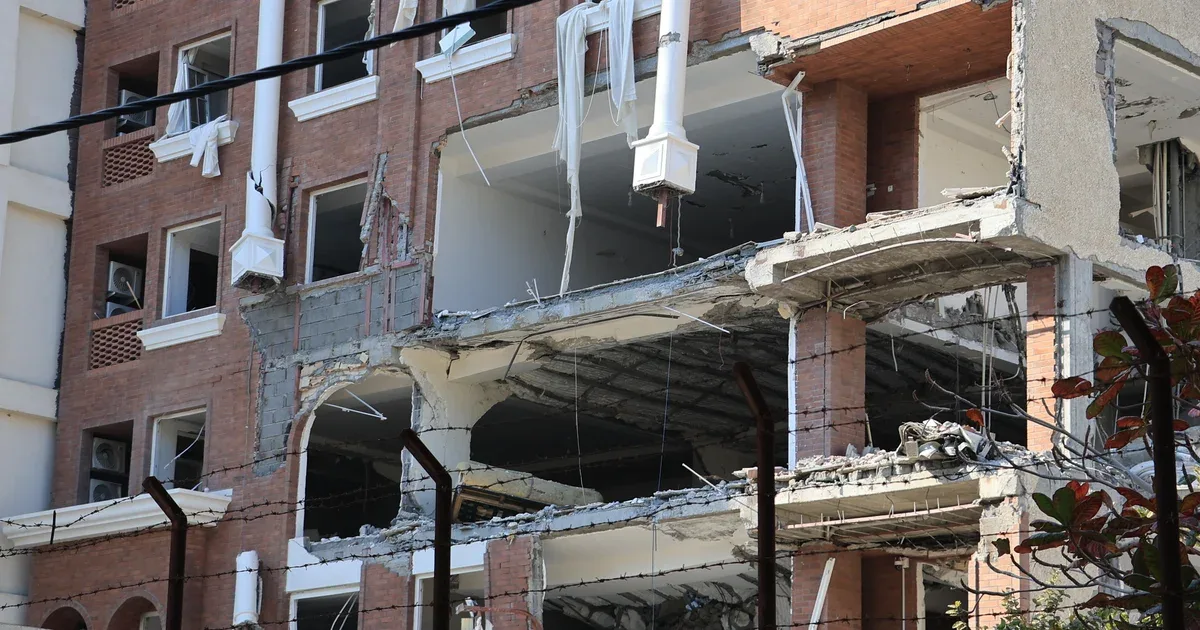 İranda liman şəhərində partlayış: Ölən var, Hərbi təlim öncəsi şübhələr artır