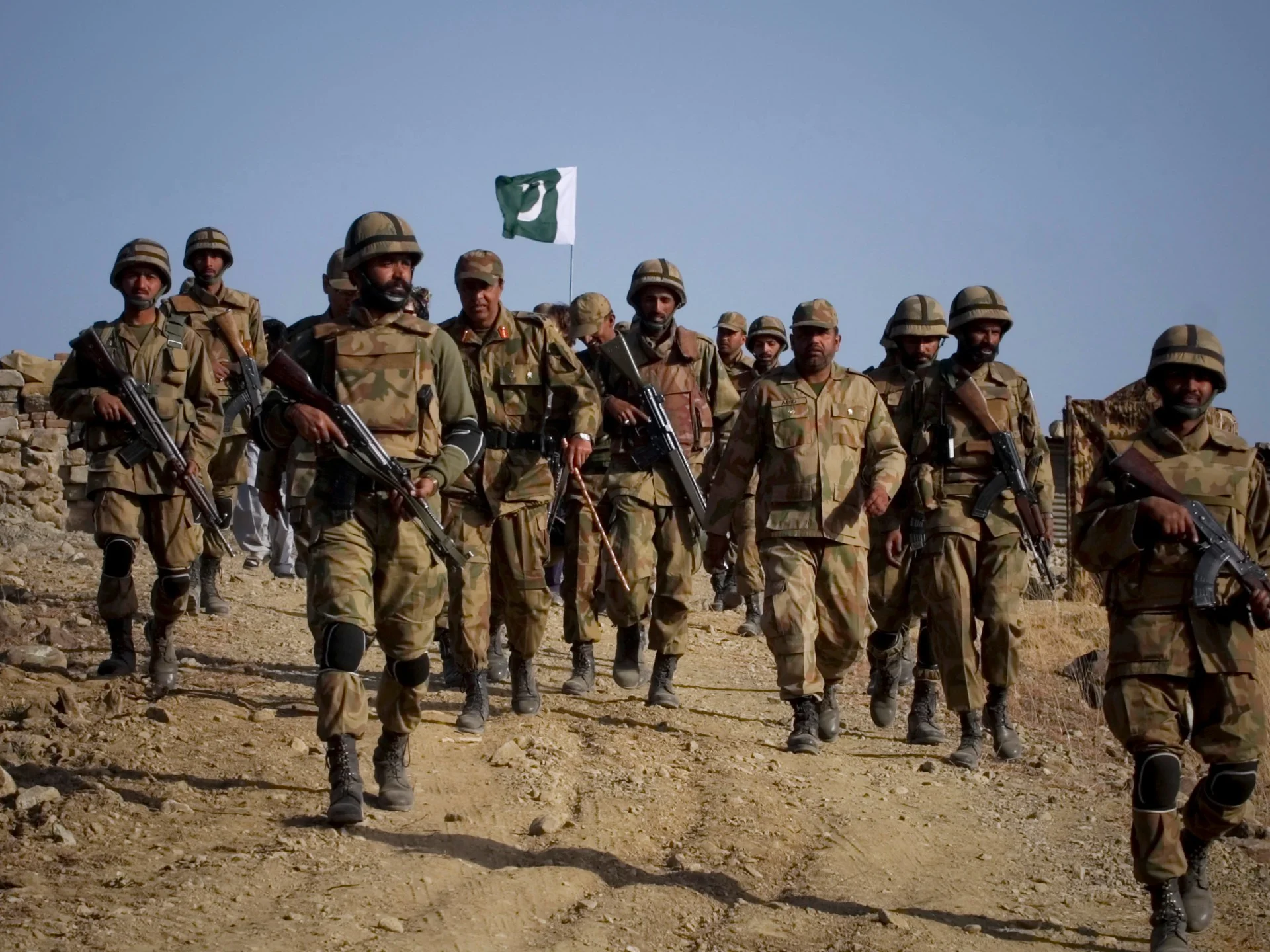 Pakistan ordusu Əfqanıstan sərhədində 30 yaraqlını məhv etdi