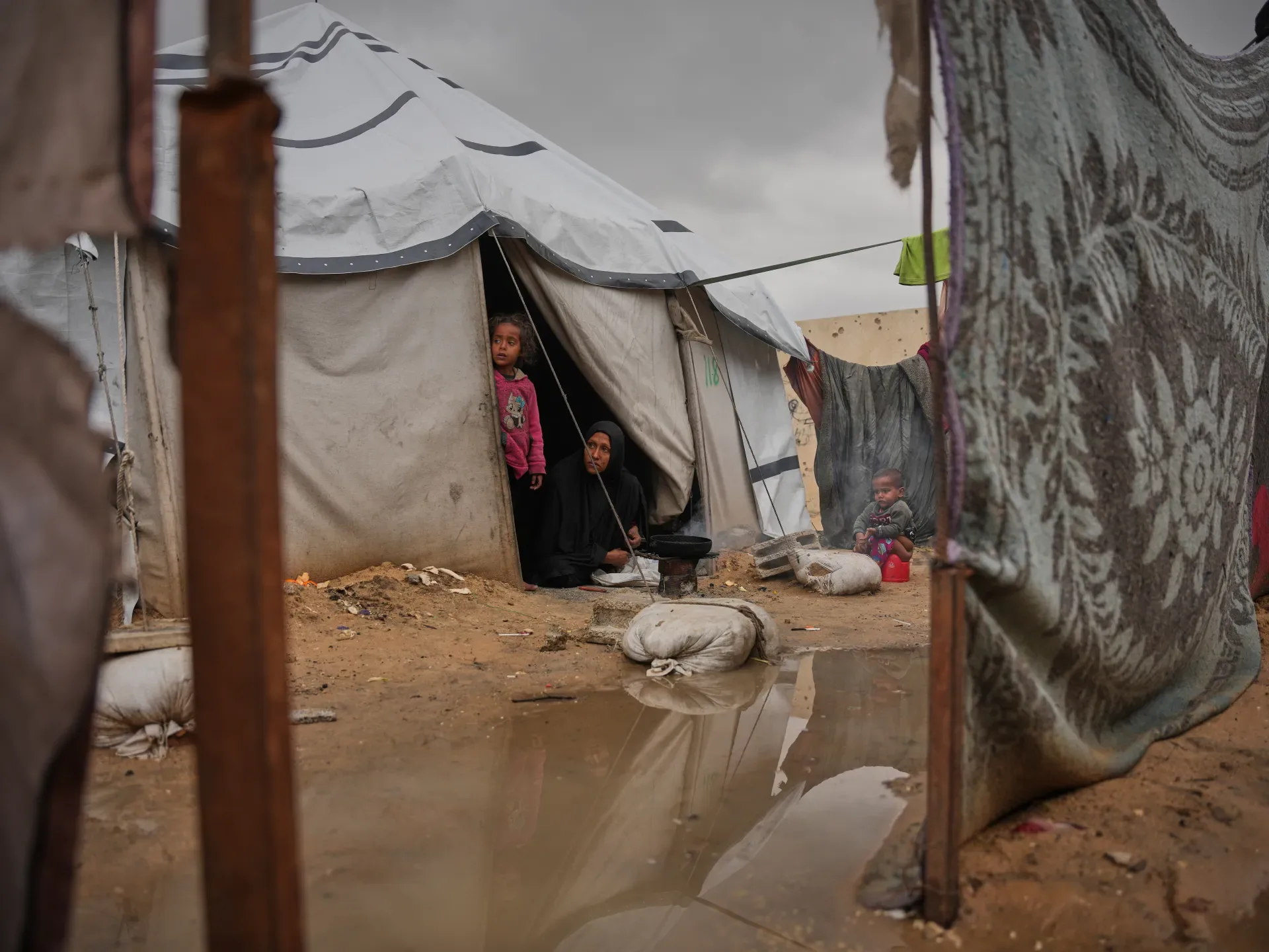 Qəzzada Fələstinlilər əziyyət çəkir: İsrailə yardım məhdudiyyətlərini qaldır çağırışı