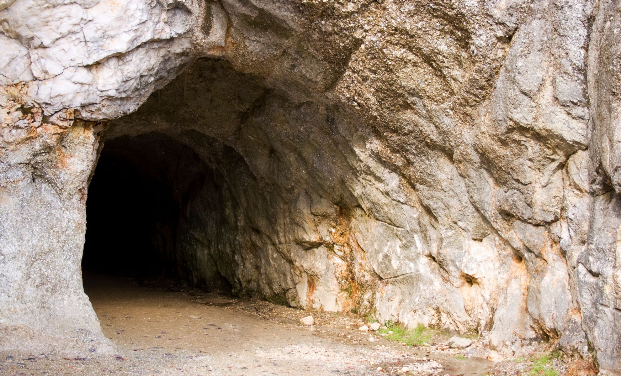 Mindoro Mağarası İnsan Köçü Sirlərini Açdı