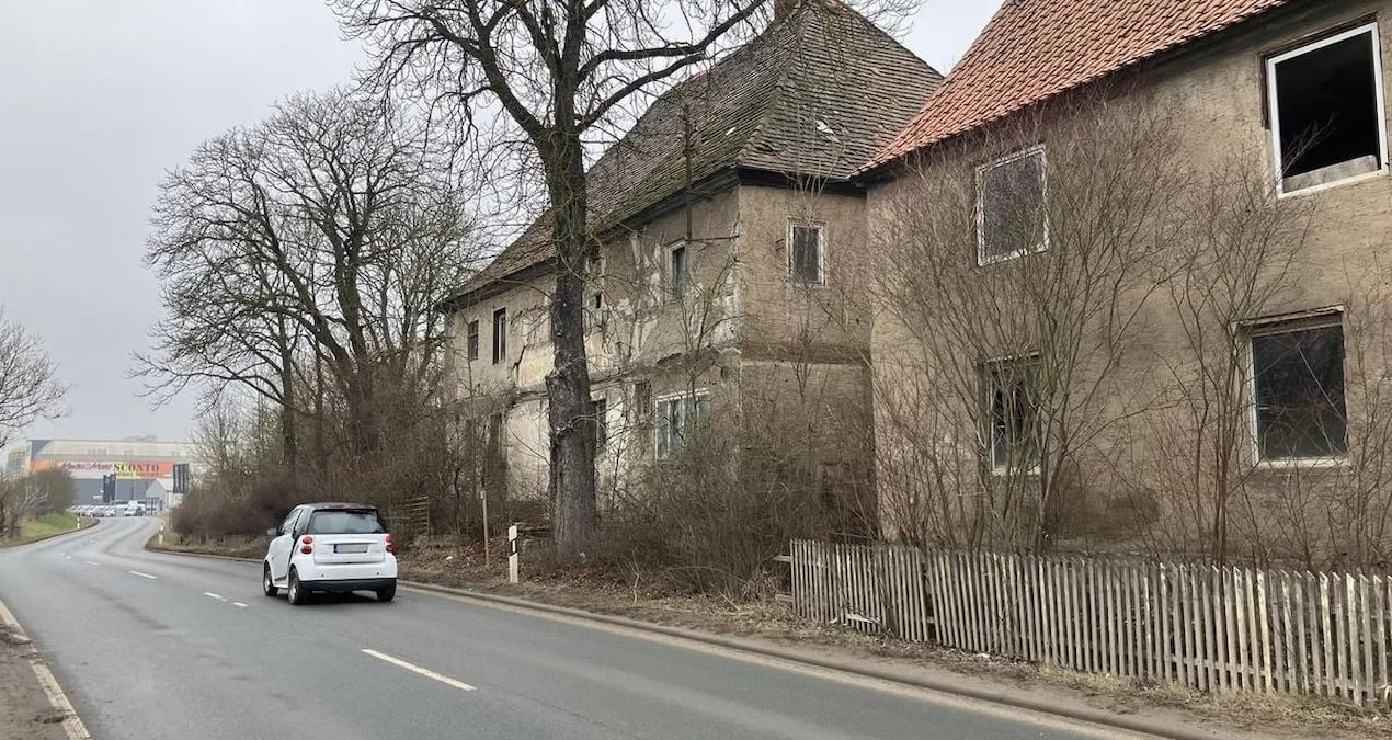 Almaniyada tarixi bina təmir xərcləri səbəbindən gözlənilməz dərəcədə ucuz qiymətə satılıb.