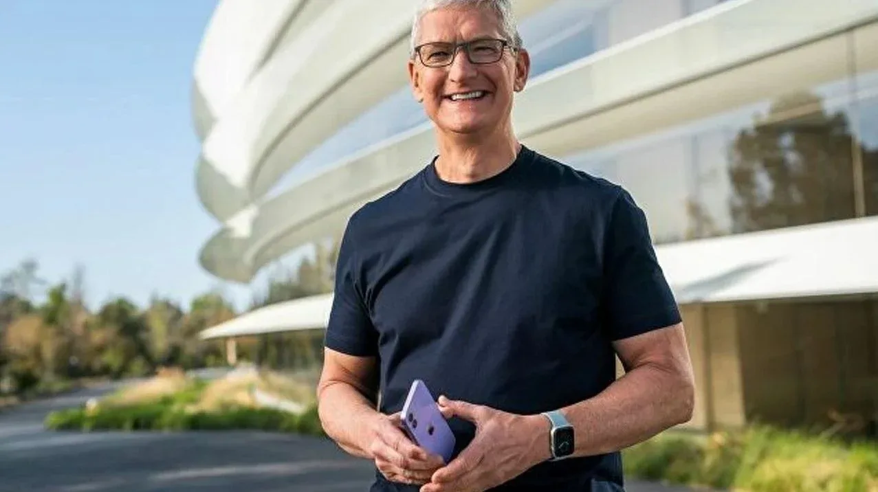Apple-ın dəyərini 350 milyarddan 4 trilyona yüksəldən CEO vəzifəsindən ayrılır