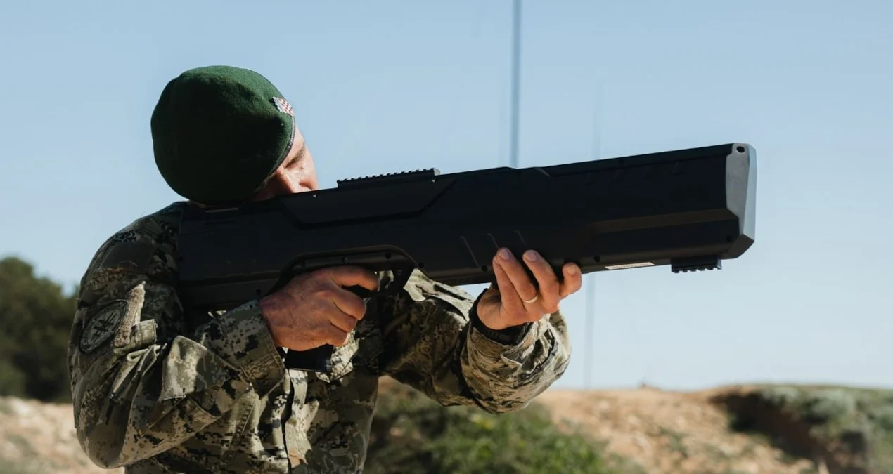 NUBURU pilotsuz uçuş aparatlarına qarşı lazer silahı hazırladı: Döyüş meydanında güc balansı dəyişir.