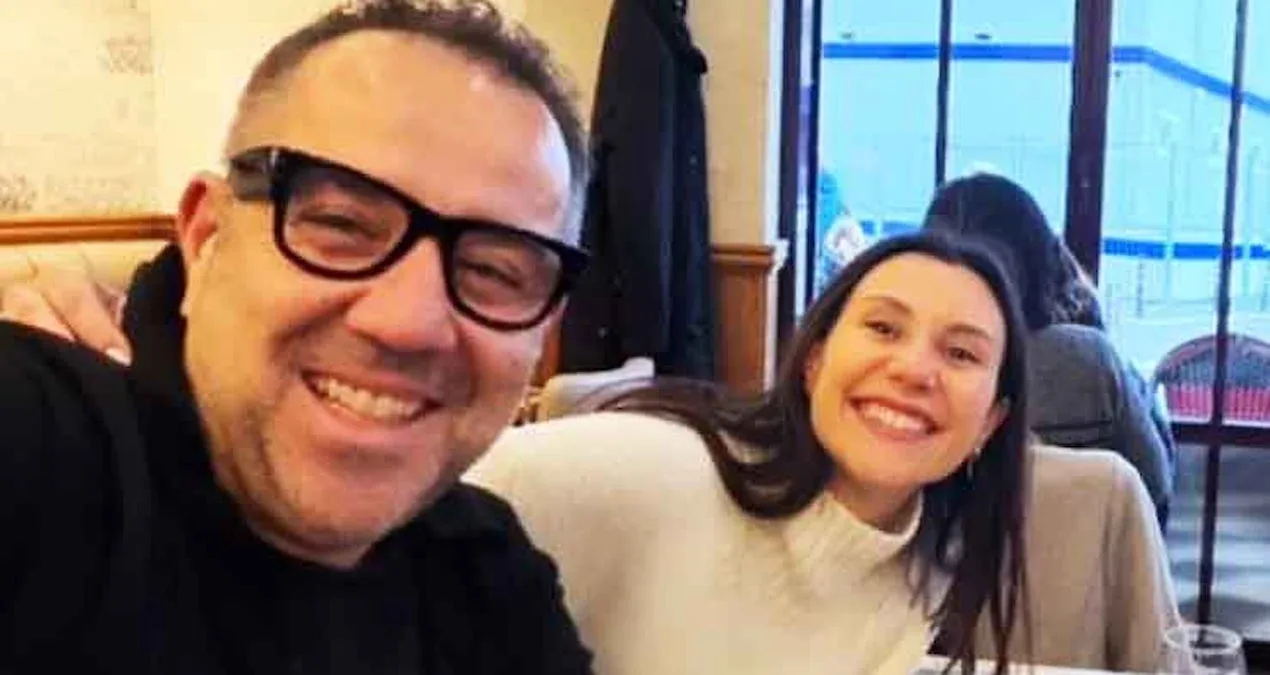 Ata Demirer sevgilisi ilə eşq şəhərində