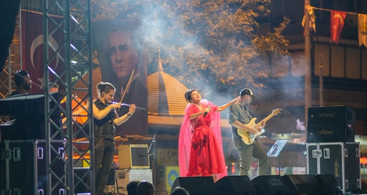 Məşhur müğənni lağlara dözməyərək xəstəliyini açıqladı