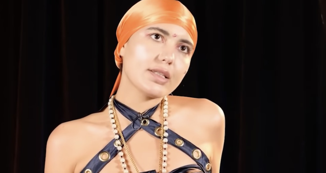 Bahar Candandan Atatürklə istehza: Cəmiyyətdə hiddət