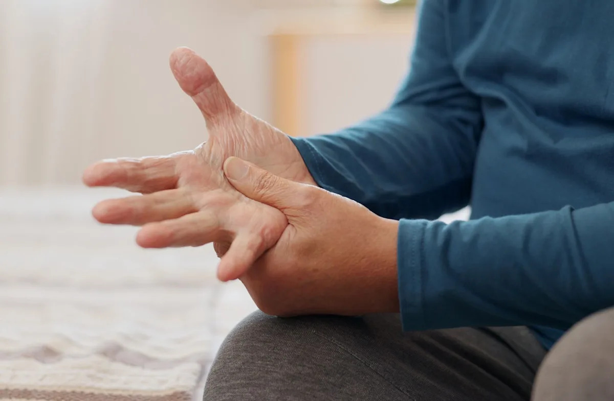 Az dozalı təmas belə Parkinson yaradır: Alimlər gözardı edilmiş amili aşkarladı