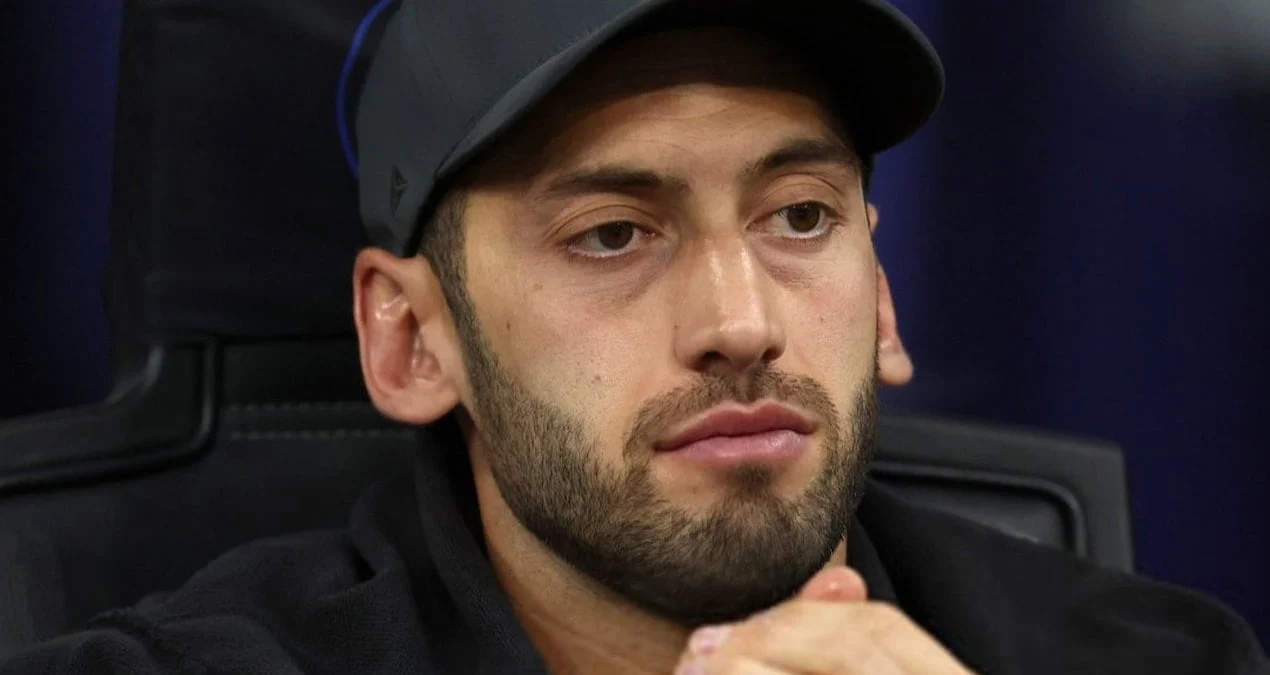 Hakan Çalhanoğlu "Fənərbağça"dan istədiyi maaşı açıqladı